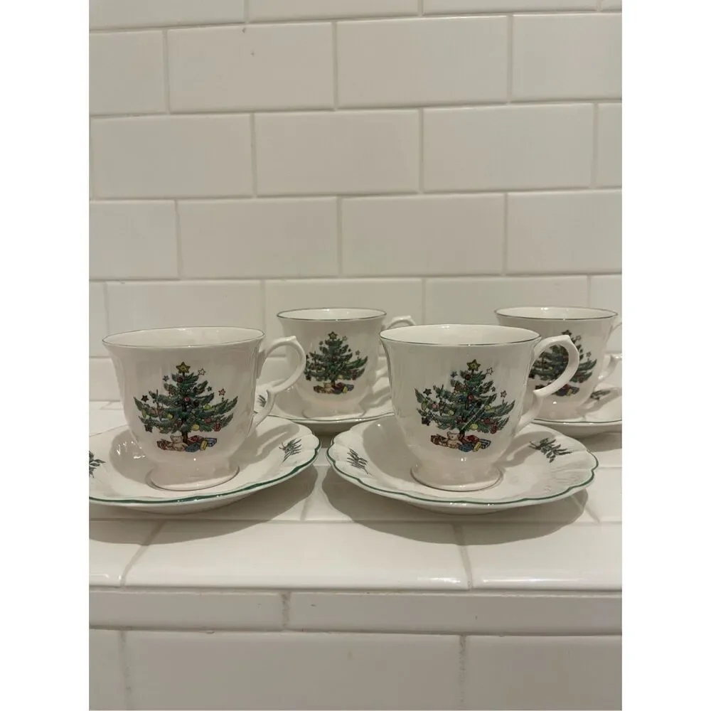Vintage Nikko Ceramics Christmastime Teacups (4)